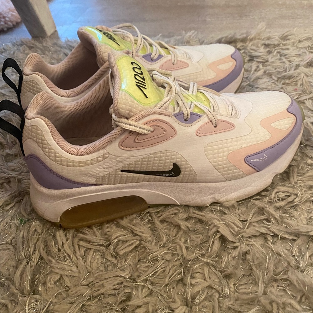 Women’s Nike air max shoes